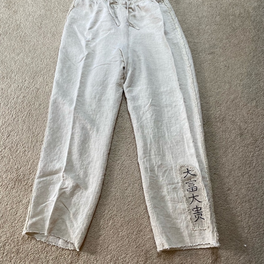 Chico's Cream Linen Pants with Design​​​​